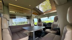 Adria – Luxe 5p Adria Matrix 670 SBC Platinum Camper 