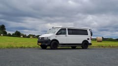 Cornelus  – 4-sitziger Volkswagen-Bus aus dem Jahr 2017