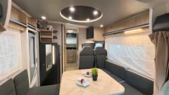 6p Chausson 724 , met aparte airco, uit 2024, volledig uitgerust