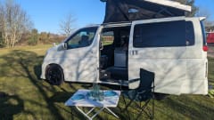Jim – Nissan Elgrand Campervan