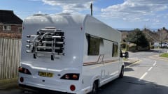 BAILEY – AMAZING PEGUEOT BAILEY 70-6 DRIVE ON A CAR LICENSE 6 BERTH AND 6 SEATBELTS