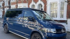 LWB Automatic VW Transporter – Beautiful Blue Transporter. Automatic, Long Wheel Base. Central London 