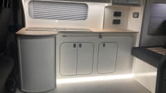 Bob – Volkswagen Wohnmobil mit 4 Schlafplätzen aus dem Jahr 2011