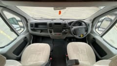 Panoramic – Gorgeous 2/3/4 Berth motorhome