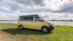 Sunny – 2p Volkswagen bus from 2015