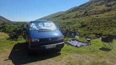 Betty – 2 berth Volkswagen campervan