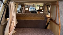 Velma – 4 berth Volkswagen campervan from 1988