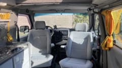 “De Dromedaris” –  VW T4 Multivan raised
