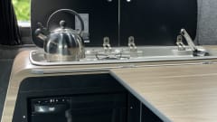 Jeeves – “Jeeves” 4 berth Volkswagen campervan from 2017