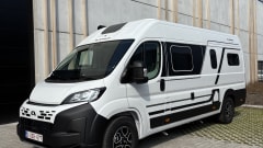 Adria Twin 640 SGX Supreme D AUTOMATIC