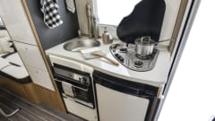 Phoenix – Phoenix 2027 6 berth 747 Auto Habitation Air con 