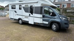 Family Camper with 5 belts, 5 sleeping places and complete inventory 