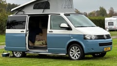 VW T5, luxury Two-Tone from 2015, new installation, automatic, many extras