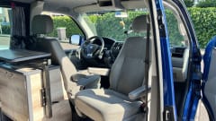 3-seater Volkswagen bus from 2003