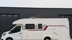 Superdeluxe Motorhome Automaat met krachtige motor