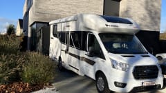 4p Benimar semi-integrated uit 2023