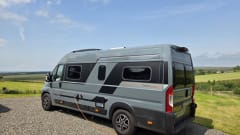 Rambling Retreat – Adria Mobil-Bus mit 2 Schlafplätzen ab 2024