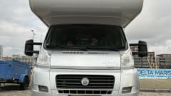 LMC Family Alcove Camper 6 persons Space saver! 