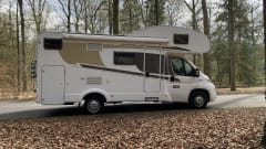Luxurious and modern family camper for 4 (5-6) people