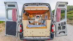 Tembo – Super attractive off-grid camper