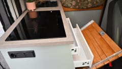 3-seater Peugeot bus from 2026