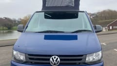 Vince – 4 berth Volkswagen campervan from 2011