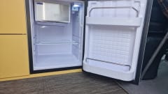 Perfecte Plek | zand – Mercedes Sprinter L2H2 (2018) – Automatik | netzunabhängig | Luxus-Innenausstattung