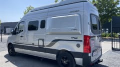 p Hymer bus from 2024