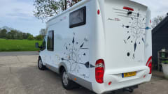 2p Hobby semi-integrated uit 2012