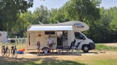 Gezellige gezinscampert – 4p Mobilvetta alcove uit 2007