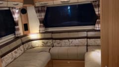 Luxus geräumiges Wohnmobil mit 6 Schlafplätzen