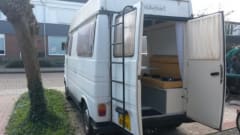 Буран = BURAN = sneeuwstorm 😃 – Abenteuerlicher Buscamper & Oldtimer Fiat 242 für die ganze Familie 😃