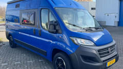 Rijnmondse smurf – 3p Challenger bus uit 2020