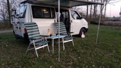 white house! Go on an unforgettable road trip with this T4 Westfalia!