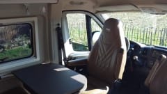 4p Bürstner bus (2023) with lifting roof