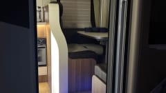 Rami – Ford-Bus mit 5 Schlafplätzen aus dem Jahr 2015