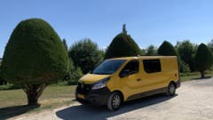 KIWI GOLD (6) – Renault Trafic Eco bus camper completely self-sufficient