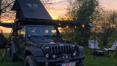W R A N G L E R . – Jeep Wrangler Rubicon avec remorque tout-terrain en option RS Camp ES-3 (<750 kg)