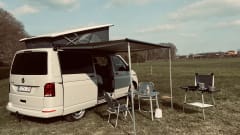 Margriet – 4p Volkswagen bus from 2022