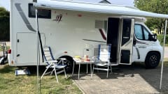 Travel completely off-grid with our comfortable camper from 2018