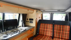 Monty – Perfect camper for get-aways great & small (4-berth VW, 2019) 