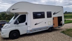 Huisje op wielen – 4p Fiat alcove from 2009