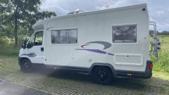 Camping-car 4 personnes soigné et complet de 2001
