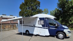 Dethleff camper met inventaris – Dethleff Globe 4 semi-integrated 4 persons