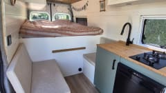 Mercedes sprinter zelfbouwcamper