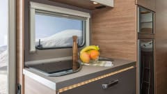 YN24 AWW - 6 berth Weinsberg 600 DKG Romford 