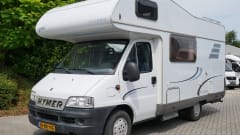 Hymer Alcove Sleeps 5, Seats 5!!