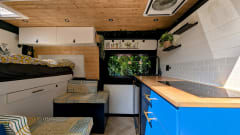 Charles – 2p BUS CAMPER für Abenteuer