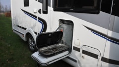 Camper LEVEL SYSTEM automatically levels
