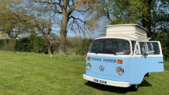 Bertie – Hire Bertie, our 1973 Volkswagen T2 Baywindow Campervan!